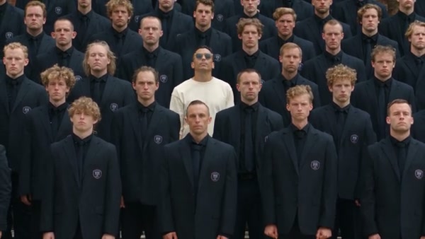 STORM II community frame during the synchronized bow for checking crowd spacing